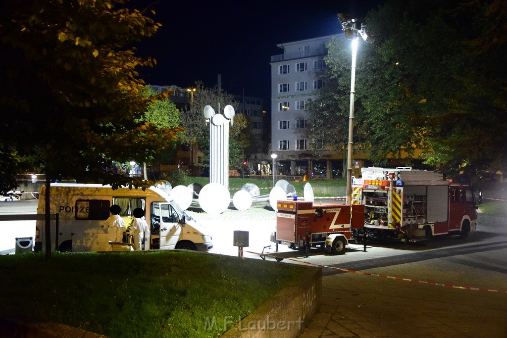 Einsatz BF Messerstecherei Koeln Neustadt Nord Eberplatz Platzmitte P079.JPG - Miklos Laubert